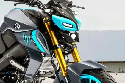 Dark Warrior का जलवा! 2026 Yamaha MT 15 V2 अब नए अवतार में; ₹1.65 लाख में USD Fork और ट्रैक्शन कंट्रोल 3 2026 Yamaha MT 15 V2 USD Fork