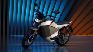 Ola से लेकर Ultraviolette तक, ये हैं भारत की सबसे तेज इलेक्ट्रिक बाइक्स; जानें टॉप स्पीड और रेंज