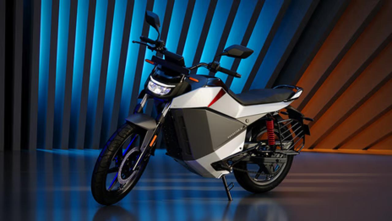 Ola से लेकर Ultraviolette तक, ये हैं भारत की सबसे तेज इलेक्ट्रिक बाइक्स; जानें टॉप स्पीड और रेंज
