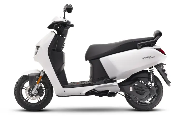 Light Weight EV for Girls: लाइट वेट और जबरदस्त रेंज! ₹49,000 में महिलाओं के लिए 5 बेस्ट इलेक्ट्रिक स्कूटर; अब पेट्रोल के खर्च को कहें बाय-बाय 2 Vida VX2